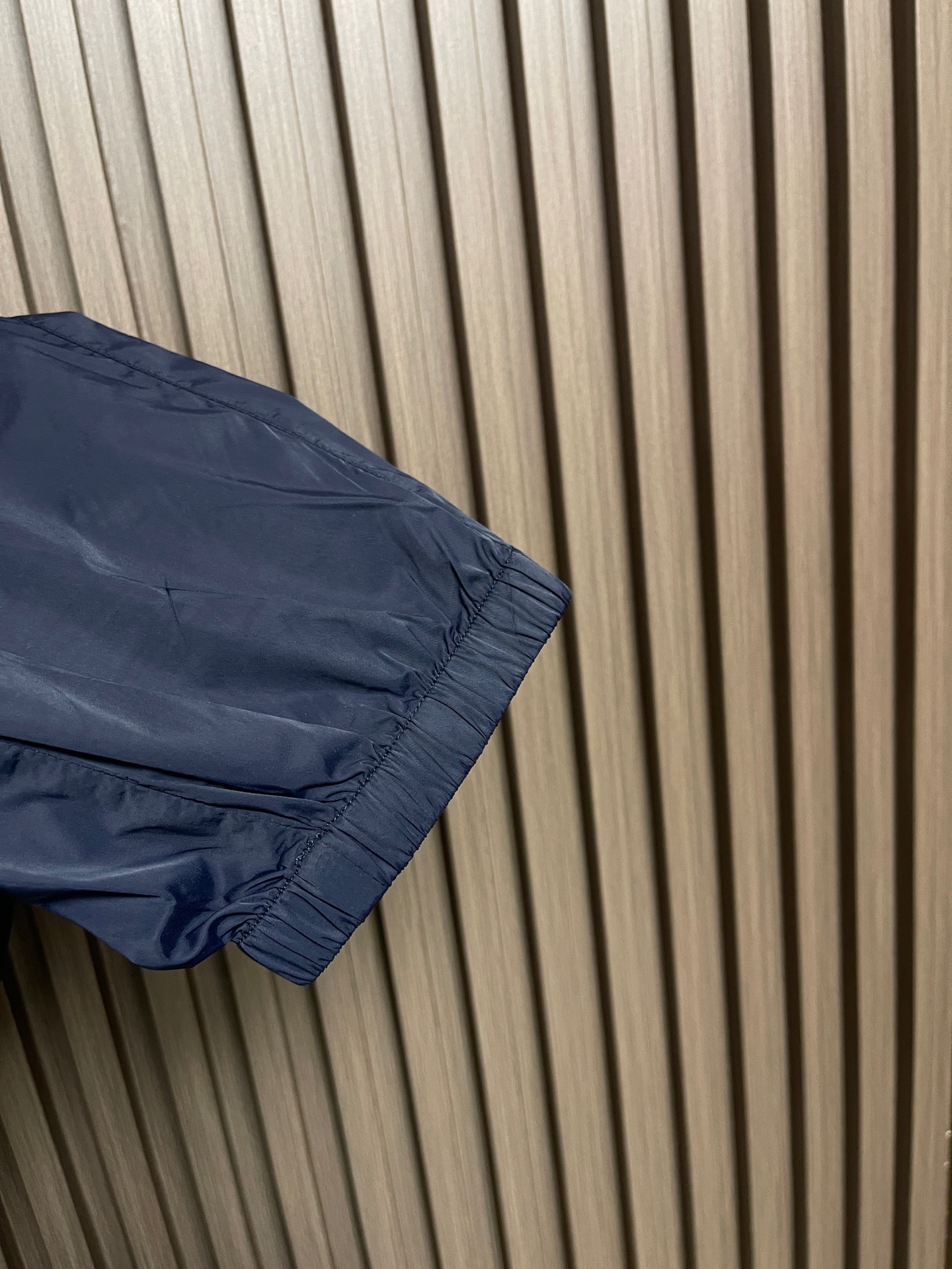 🛒🛒Loro piana LoroPiana 束腿休闲裤 肉眼可见的利落裁剪，直筒修身款裤型！密实齐整走