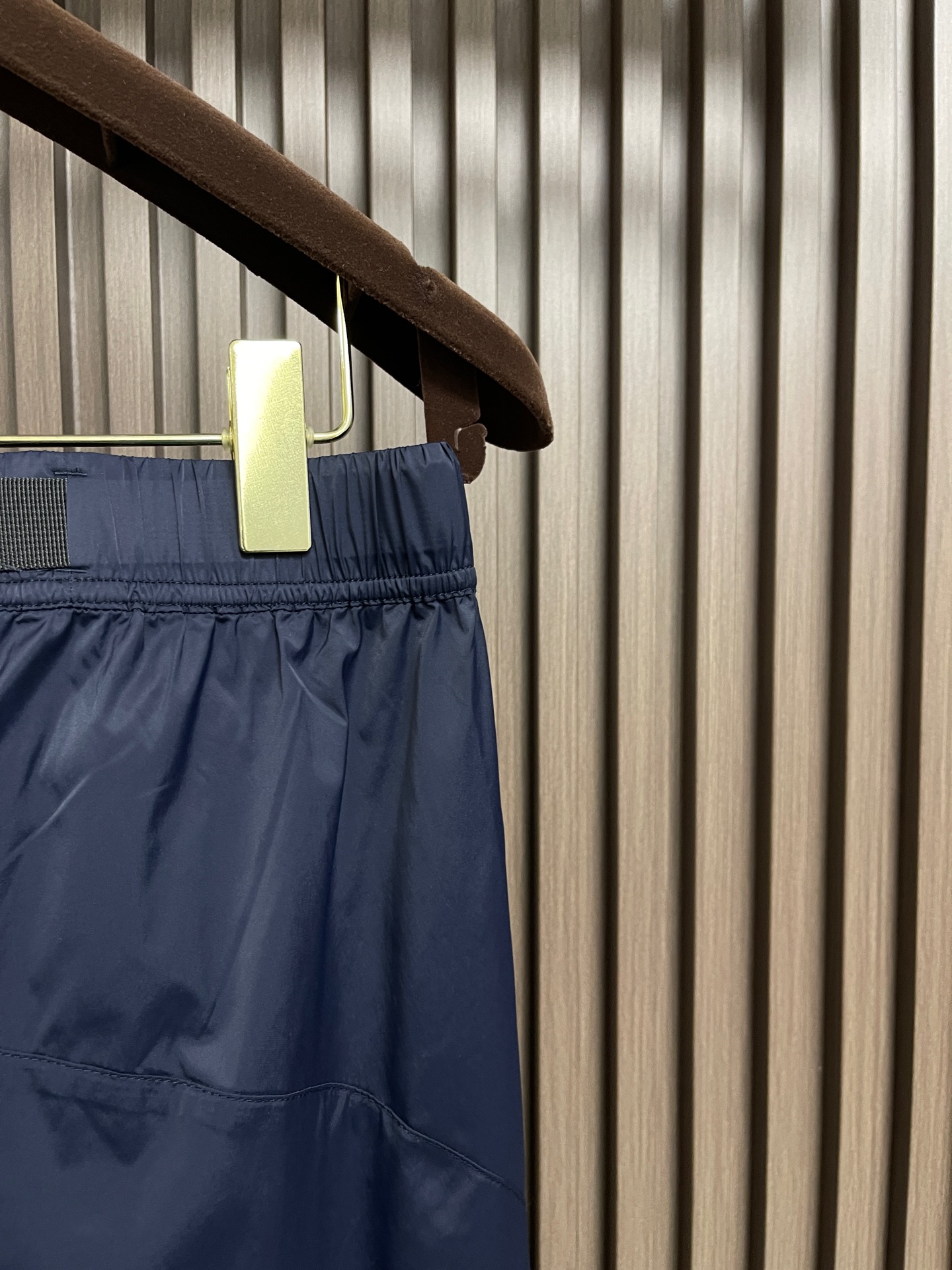 🛒🛒Loro piana LoroPiana 束腿休闲裤 肉眼可见的利落裁剪，直筒修身款裤型！密实齐整走
