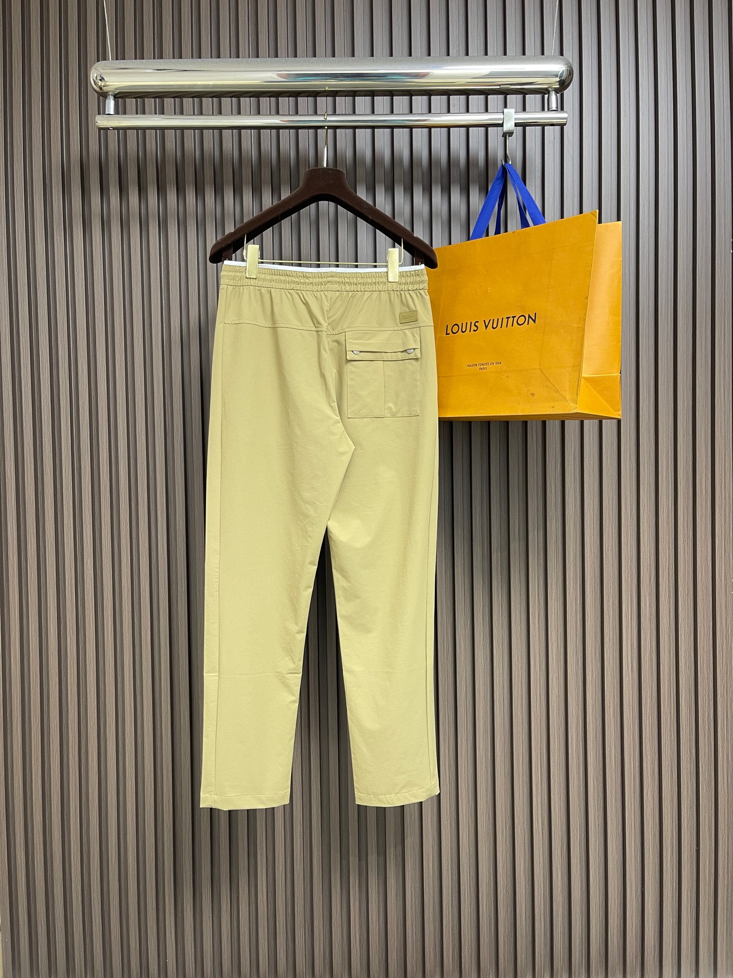 🛒🛒Ermenegildo Zegna 杰尼亚 男士休闲休闲裤，采用客供弹力面料，用料柔软舒适，非常舒适