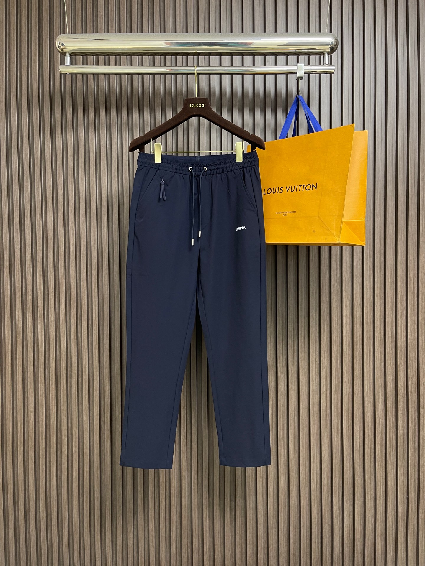 🛒🛒Ermenegildo Zegna 杰尼亚 男士休闲休闲裤，采用客供弹力面料，用料柔软舒适，非常舒适