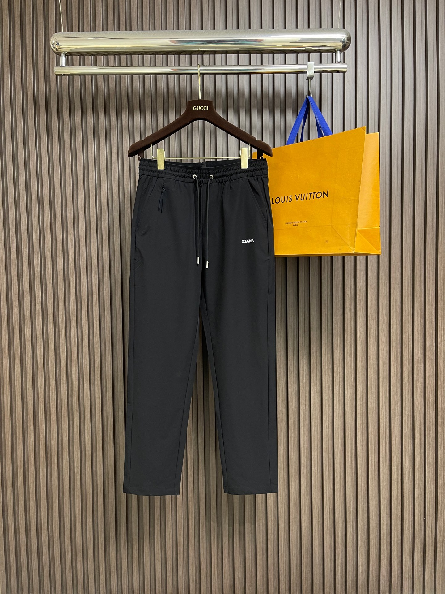 🛒🛒Ermenegildo Zegna 杰尼亚 男士休闲休闲裤，采用客供弹力面料，用料柔软舒适，非常舒适