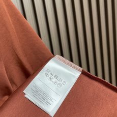 🛒🛒Loro piana LoroPiana 2026SS夏季新品仔章logo圆领短袖T恤,帅气时尚,胸 🛒🛒Loro piana LoroPiana 2026SS夏季新品仔章logo圆领短袖T恤,帅气时尚,胸