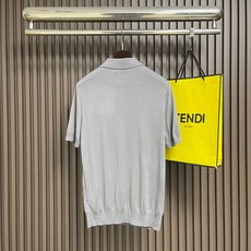 🛒🛒Prada 半拉链针织短袖Polo衫,客供面料舒适透气 挺括有型标志性Prada刺绣标识点缀正面 立 🛒🛒Prada 半拉链针织短袖Polo衫,客供面料舒适透气 挺括有型标志性Prada刺绣标识点缀正面 立