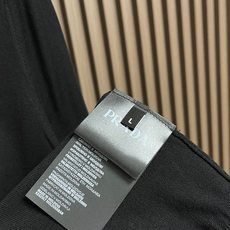 🛒🛒Prada 半拉链针织短袖Polo衫,客供面料舒适透气 挺括有型标志性Prada刺绣标识点缀正面 立 🛒🛒Prada 半拉链针织短袖Polo衫,客供面料舒适透气 挺括有型标志性Prada刺绣标识点缀正面 立