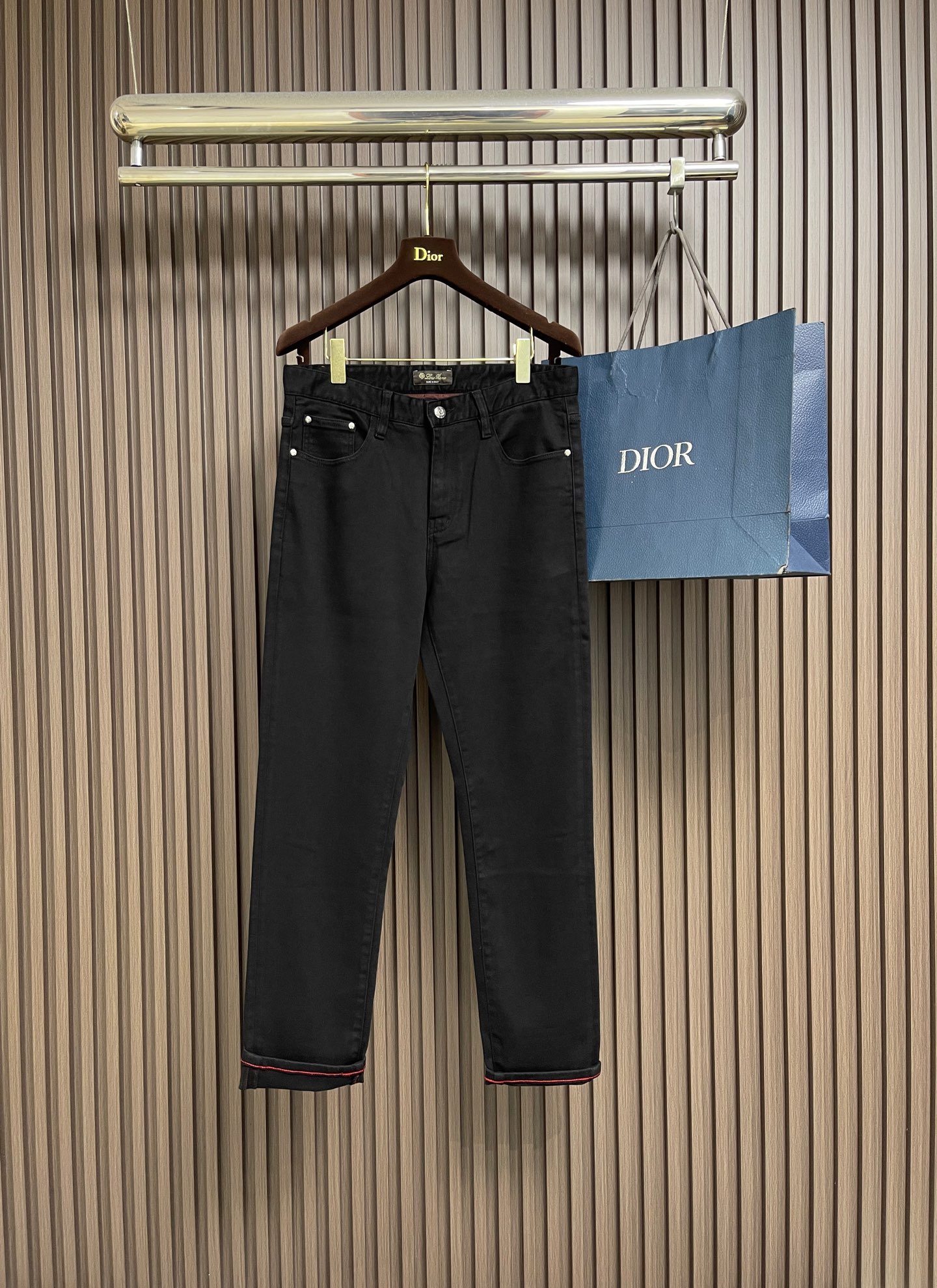 NO:928760,LP Loropiana 2026SS new summer washed jeans casual pants, neat tailoring visible to the naked eye, straight slim fit pants!  Dense and neat wiring, customized hardware with logo engraving, classic placket zipper, basic style, not too picky!  Size 29-30-31-32-33-34-36-38-40,,loro piana,loro piana,jeans,19860909LP Loropiana 2026SS夏季新款水洗牛仔裤休闲裤 肉眼可见的利落裁剪,直筒修身款裤型！密实齐整走线,客供定制五金并有logo雕刻,经典门襟拉链,基础款,上身不挑人！尺码29-30-31-32-33-34-36-38-40,,loro piana,loro piana,jeans,,Men's clothing