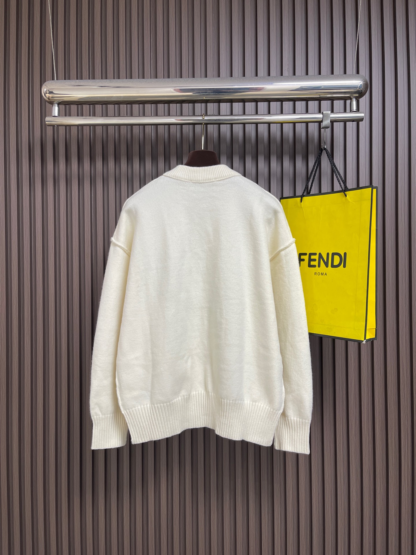 🛒🛒Ami Paris羊毛爱心标识落肩袖针织毛衣，超级羊驼毛混纺纱线，采用进口日本(岛精)7针织机，面料提花，毛料酵洗。