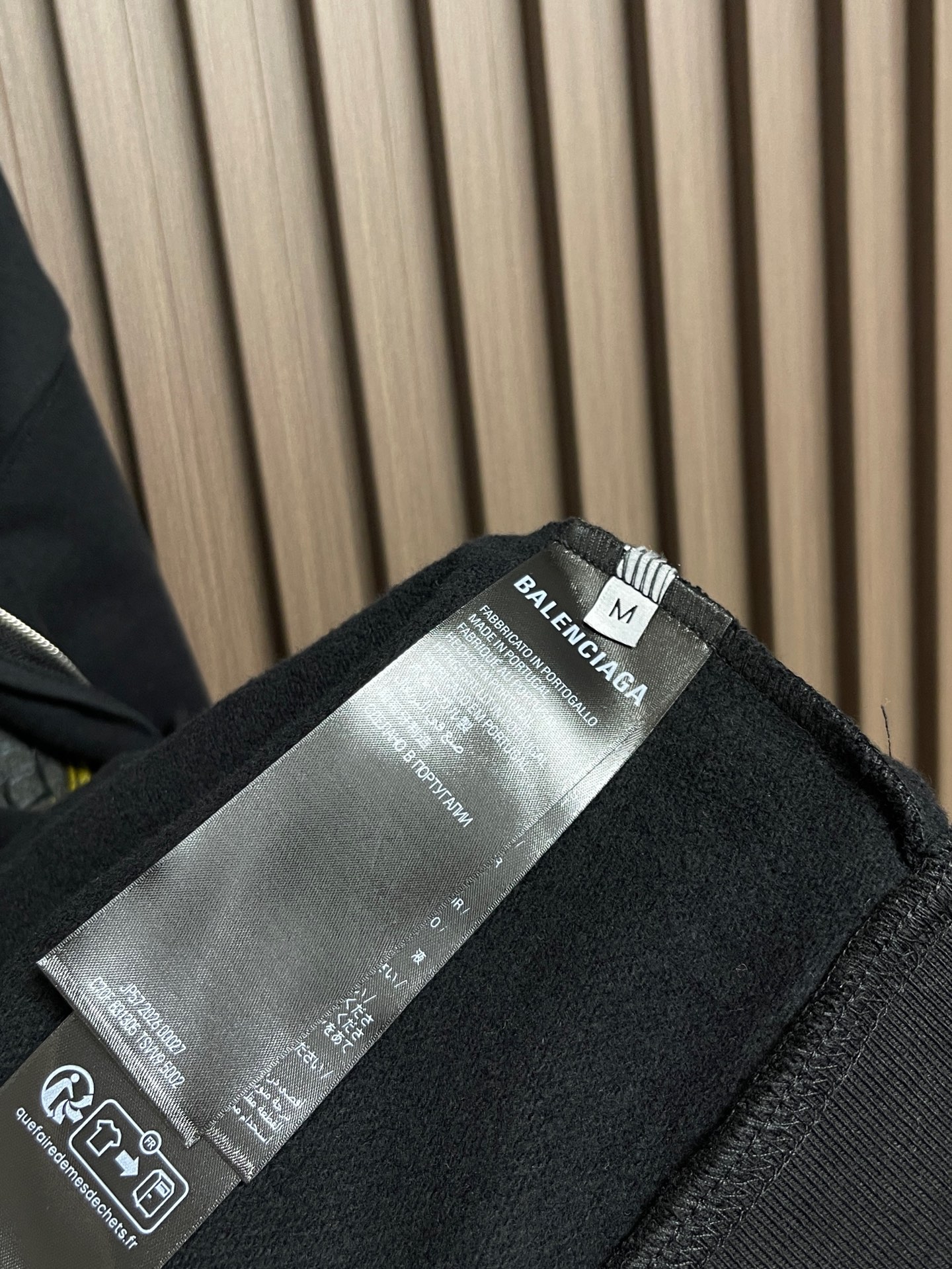🛒🛒Balenciaga Soccer 10号足球印花拉链外套，定制黑曜云绒毛圈布，胸前左侧缀以Naval Crest艺
