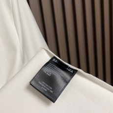 🛒🛒Balenciaga 2026ss新款印花短袖T恤,成衣洗水,设计感十足 ,面料采用巴黎ZP定织定染全棉双纱、克重2 🛒🛒Balenciaga 2026ss新款印花短袖T恤,成衣洗水,设计感十足 ,面料采用巴黎ZP定织定染全棉双纱、克重2