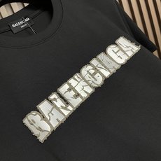 🛒🛒Balenciaga 2026ss新款印花短袖T恤,成衣洗水,设计感十足 ,面料采用巴黎ZP定织定染全棉双纱、克重2 🛒🛒Balenciaga 2026ss新款印花短袖T恤,成衣洗水,设计感十足 ,面料采用巴黎ZP定织定染全棉双纱、克重2