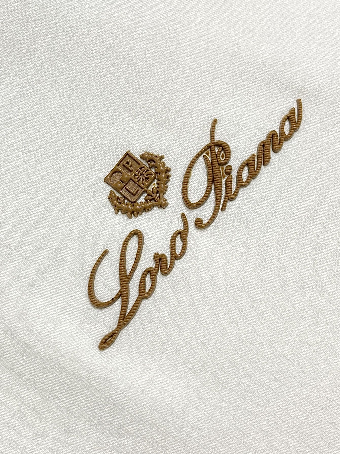 🛒🛒Loro piana Loro Piana 低调老钱风2026SS 经典款长袖T恤，这款短袖以意大利利古里亚海岸的自
