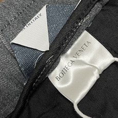 🛒🛒BOTTEGA VENETA BV2026ss 夏季新款薄款休闲长裤 拼接线条设计 宽版版型夏季穿着透气舒适 上身轻 🛒🛒BOTTEGA VENETA BV2026ss 夏季新款薄款休闲长裤 拼接线条设计 宽版版型夏季穿着透气舒适 上身轻
