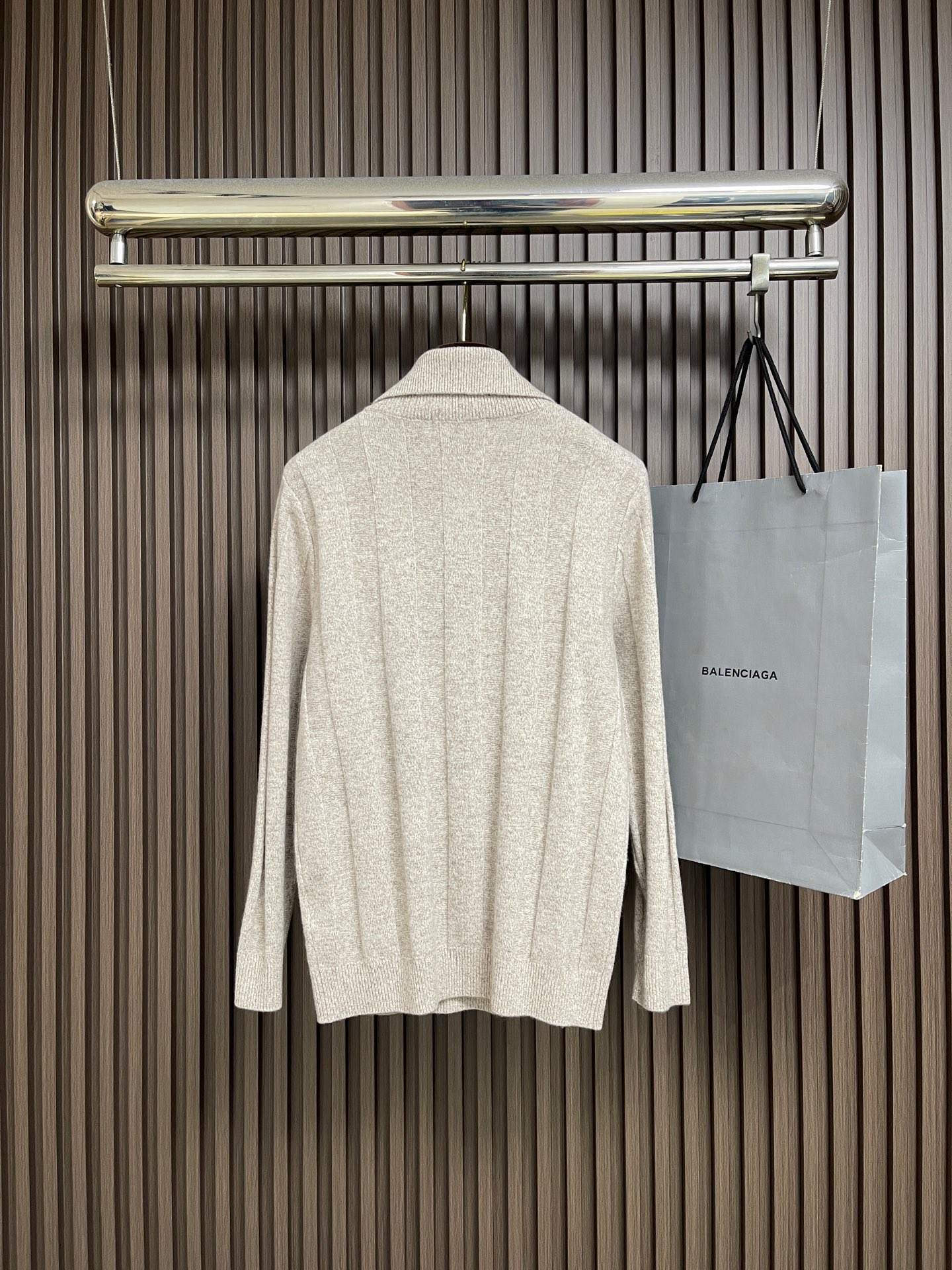 🛒🛒Loro piana 半拉链毛衣Polo针织衫,混纺针织面料,羊毛 山羊绒、面料厚实软糯,哑光高级质感,抗起球不易松 🛒🛒Loro piana 半拉链毛衣Polo针织衫,混纺针织面料,羊毛 山羊绒、面料厚实软糯,哑光高级质感,抗起球不易松
