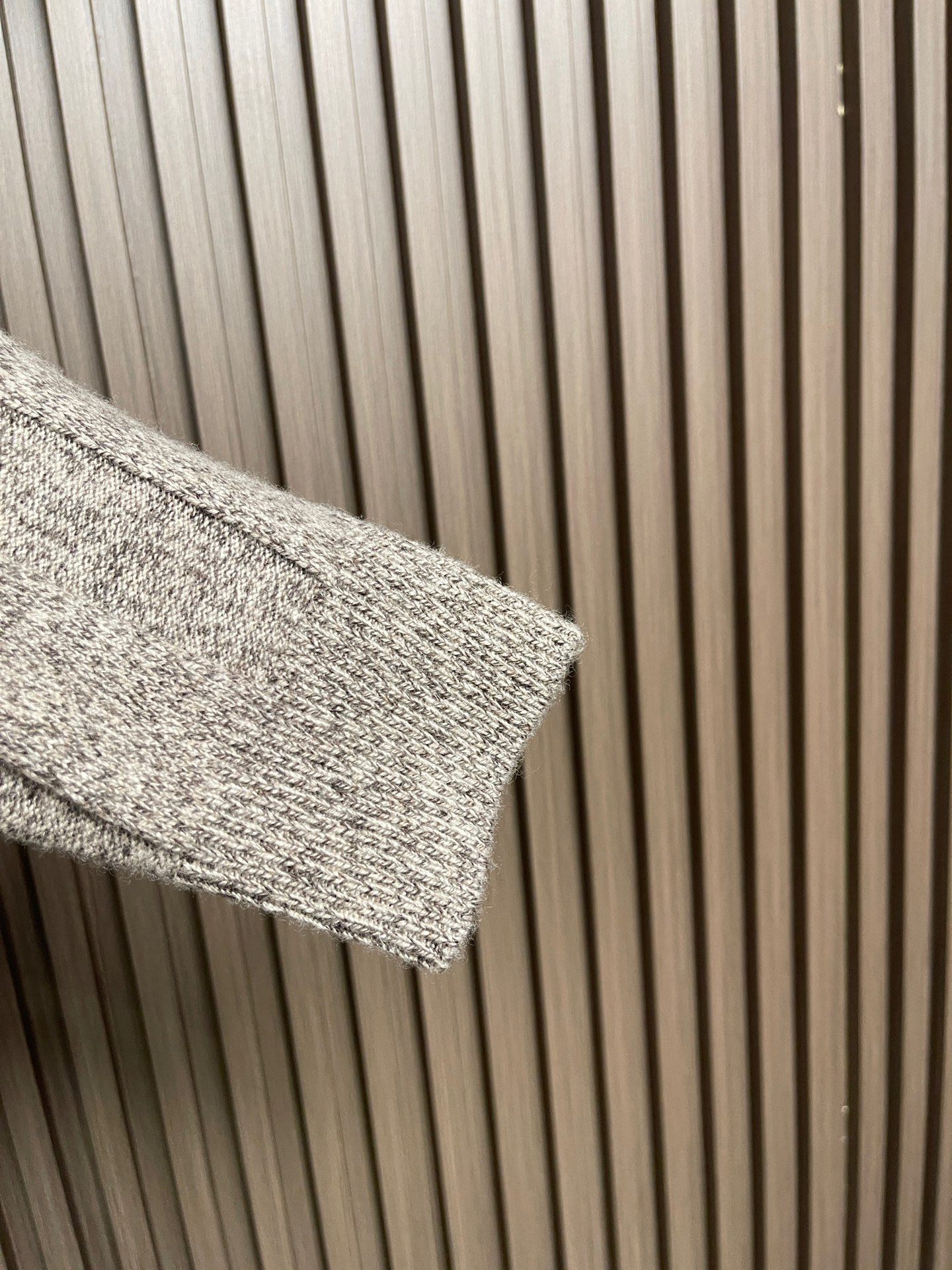 🛒🛒Loro piana 半拉链毛衣Polo针织衫,混纺针织面料,羊毛 山羊绒、面料厚实软糯,哑光高级质感,抗起球不易松 🛒🛒Loro piana 半拉链毛衣Polo针织衫,混纺针织面料,羊毛 山羊绒、面料厚实软糯,哑光高级质感,抗起球不易松