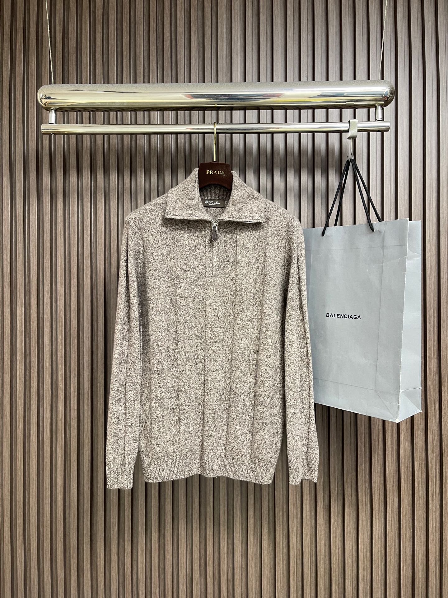 🛒🛒Loro piana 半拉链毛衣Polo针织衫，混纺针织面料，羊毛 山羊绒、面料厚实软糯，哑光高级质感，抗起球不易松
