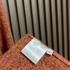 🛒🛒Loro piana 半拉链毛衣Polo针织衫,混纺针织面料,羊毛 山羊绒、面料厚实软糯,哑光高级质感,抗起球不易松 🛒🛒Loro piana 半拉链毛衣Polo针织衫,混纺针织面料,羊毛 山羊绒、面料厚实软糯,哑光高级质感,抗起球不易松
