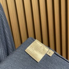 🛒🛒Loro piana 圆领针织毛衣,匠心圆领版型,低调精致,不张扬却处处考究,恰到好处修饰脖颈线条,日常内搭、单穿都 🛒🛒Loro piana 圆领针织毛衣,匠心圆领版型,低调精致,不张扬却处处考究,恰到好处修饰脖颈线条,日常内搭、单穿都