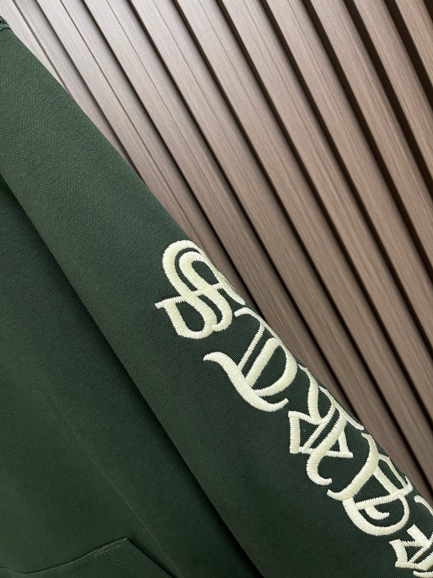 🛒🛒Chrome Hearts CH克罗心刺绣半拉链长袖外套，定制雾感云窗重磅棉感卫衣布 垂坠挺括 舒适贴肤 醇厚摩卡棕