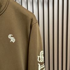 🛒🛒Chrome Hearts CH克罗心刺绣半拉链长袖外套,定制雾感云窗重磅棉感卫衣布 垂坠挺括 舒适贴肤 醇厚摩卡棕 🛒🛒Chrome Hearts CH克罗心刺绣半拉链长袖外套,定制雾感云窗重磅棉感卫衣布 垂坠挺括 舒适贴肤 醇厚摩卡棕