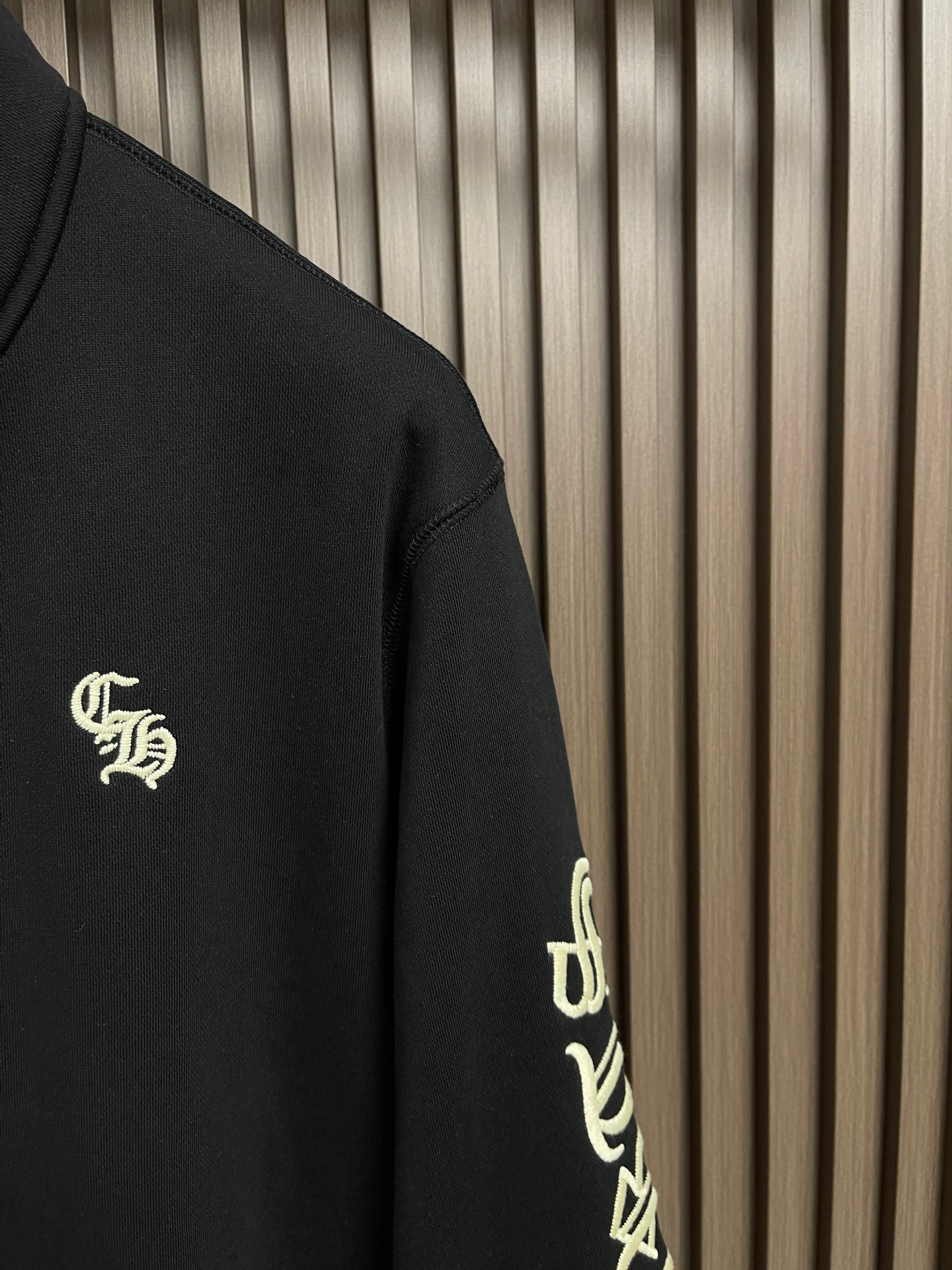 🛒🛒Chrome Hearts CH克罗心刺绣半拉链长袖外套，定制雾感云窗重磅棉感卫衣布 垂坠挺括 舒适贴肤 醇厚摩卡棕