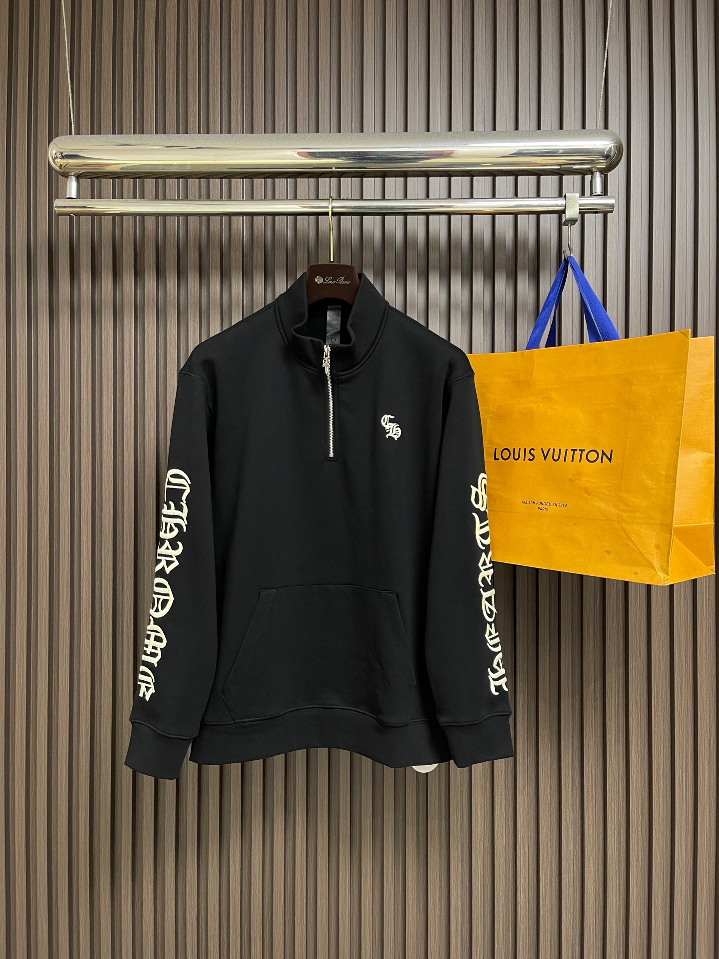 🛒🛒Chrome Hearts CH克罗心刺绣半拉链长袖外套，定制雾感云窗重磅棉感卫衣布 垂坠挺括 舒适贴肤 醇厚摩卡棕