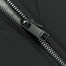 🛒🛒Zegna 双面穿背心马甲,这款双面穿背心采用轻量化设计,轻盈如风,这款时髦的背心采用立领风格,可确保完美搭配,优雅 🛒🛒Zegna 双面穿背心马甲,这款双面穿背心采用轻量化设计,轻盈如风,这款时髦的背心采用立领风格,可确保完美搭配,优雅