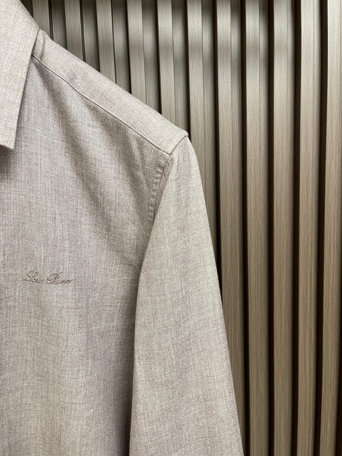 🛒🛒Loro piana 诺悠翩雅 高端男士长袖衬衫,在追求品质与风格的同时品牌以其卓越的工艺和独特的设计理念,再次引领 🛒🛒Loro piana 诺悠翩雅 高端男士长袖衬衫,在追求品质与风格的同时品牌以其卓越的工艺和独特的设计理念,再次引领