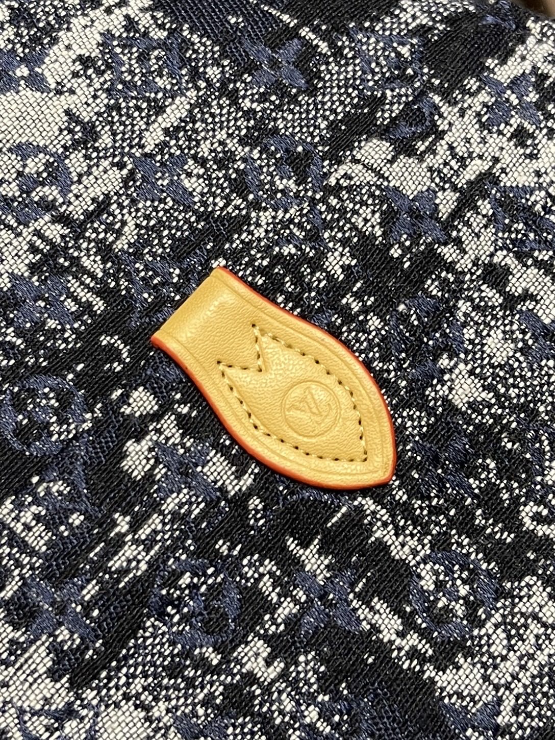 🛒🛒LV 2026ss联名绣线牛仔外套，本款滑板出自 Pharrell Wiliams 与 Nigo 联袂呈献的 202