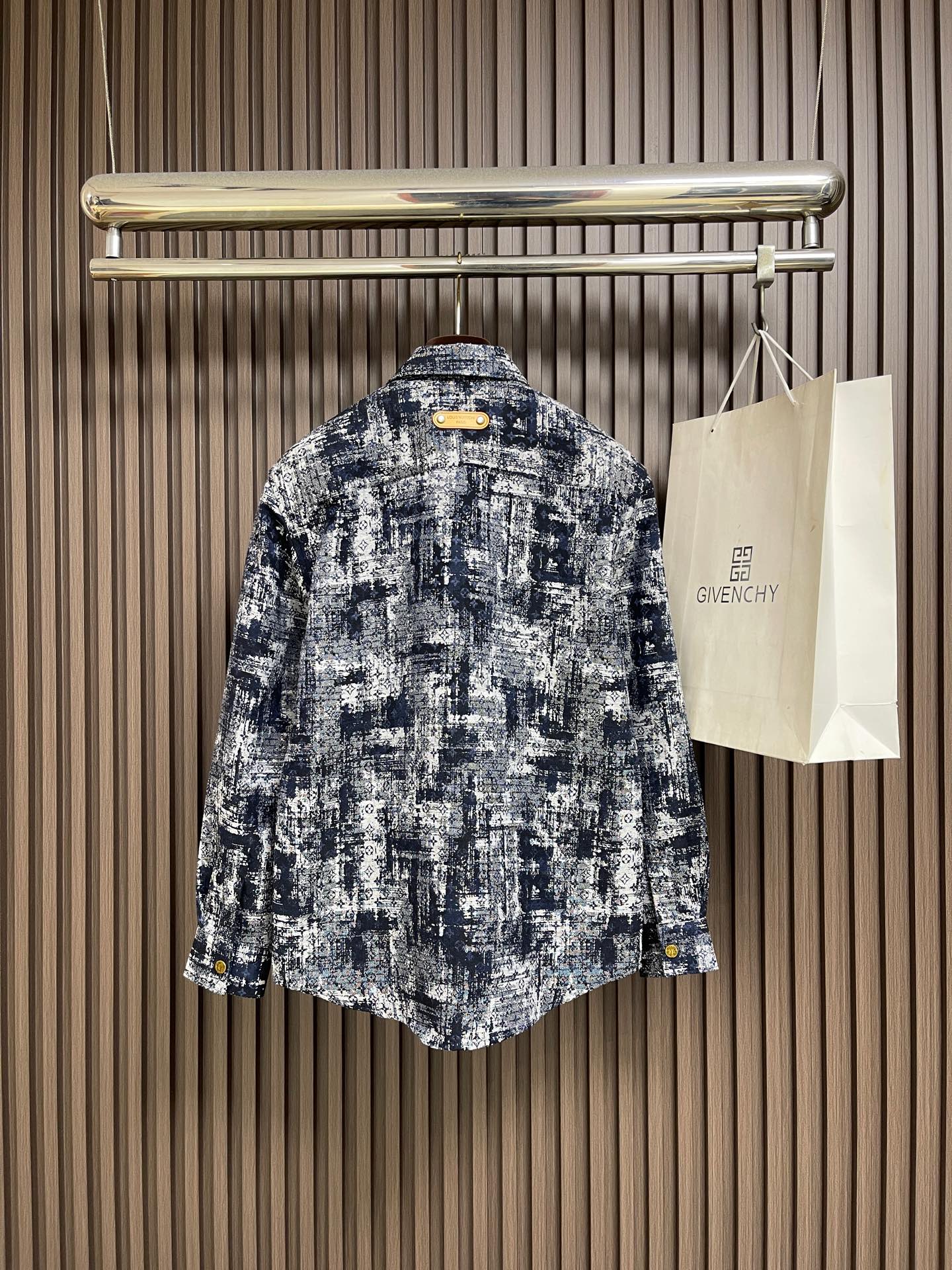 🛒🛒LV 2026ss联名绣线牛仔外套，本款滑板出自 Pharrell Wiliams 与 Nigo 联袂呈献的 202