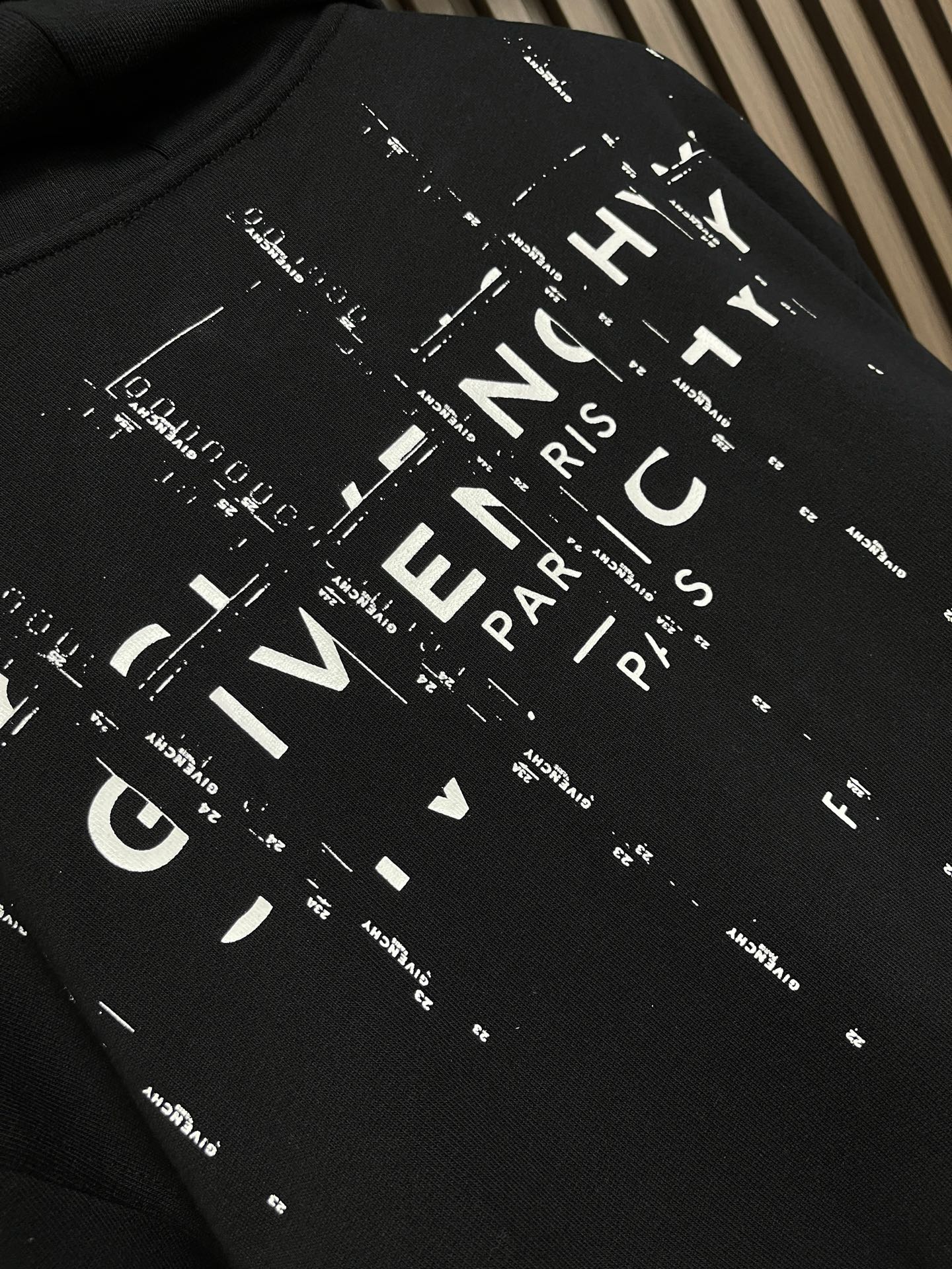 🛒🛒GIVENCHY 艺术印花连帽外套，面料采用原版一致430克双股纯棉毛圈材质，经预缩与柔软定型工艺处理，触感厚实软糯