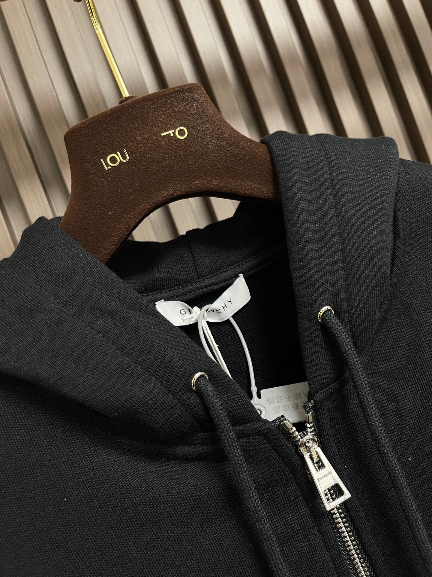 🛒🛒GIVENCHY 艺术印花连帽外套，面料采用原版一致430克双股纯棉毛圈材质，经预缩与柔软定型工艺处理，触感厚实软糯