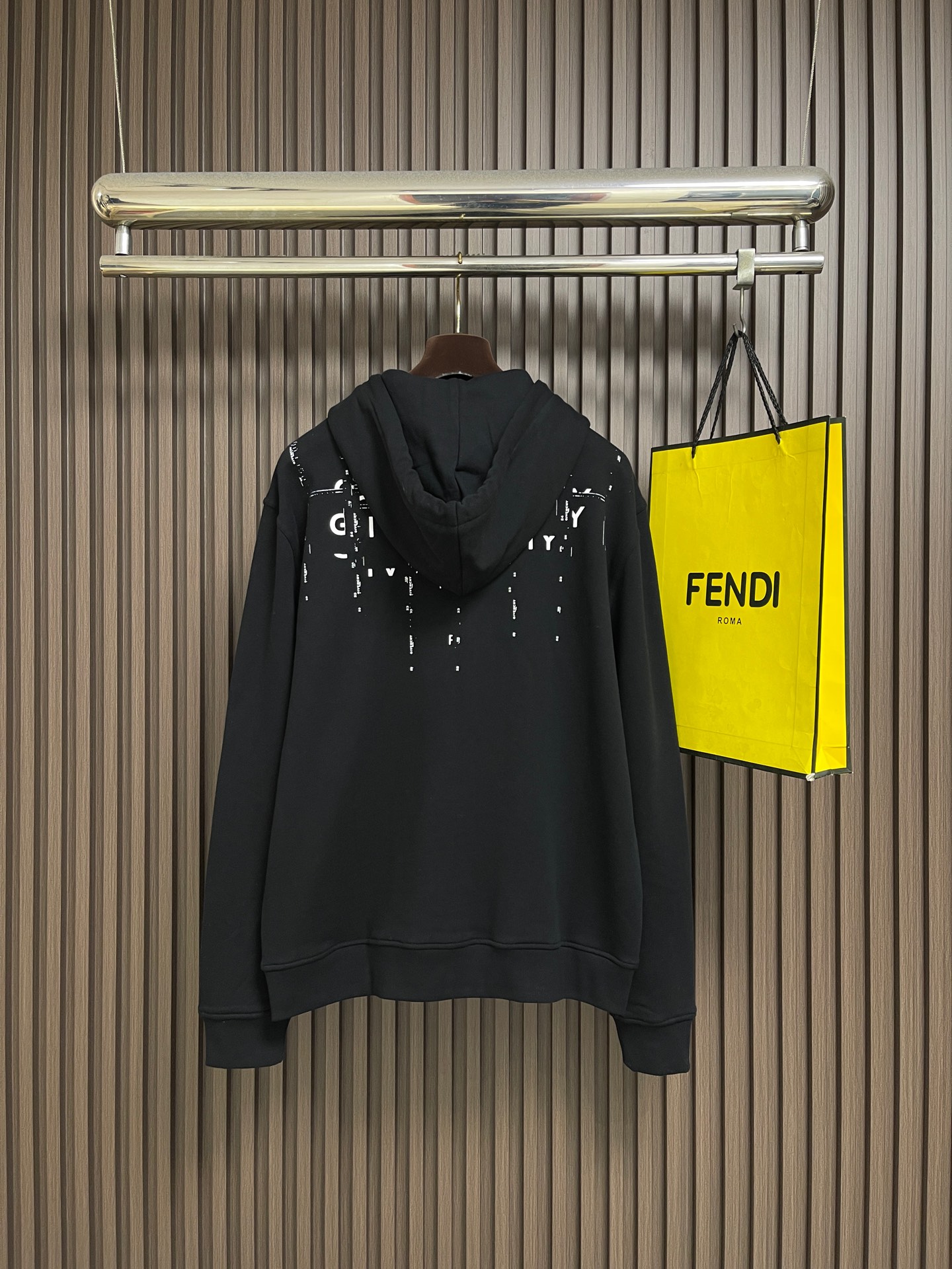 🛒🛒GIVENCHY 艺术印花连帽外套，面料采用原版一致430克双股纯棉毛圈材质，经预缩与柔软定型工艺处理，触感厚实软糯