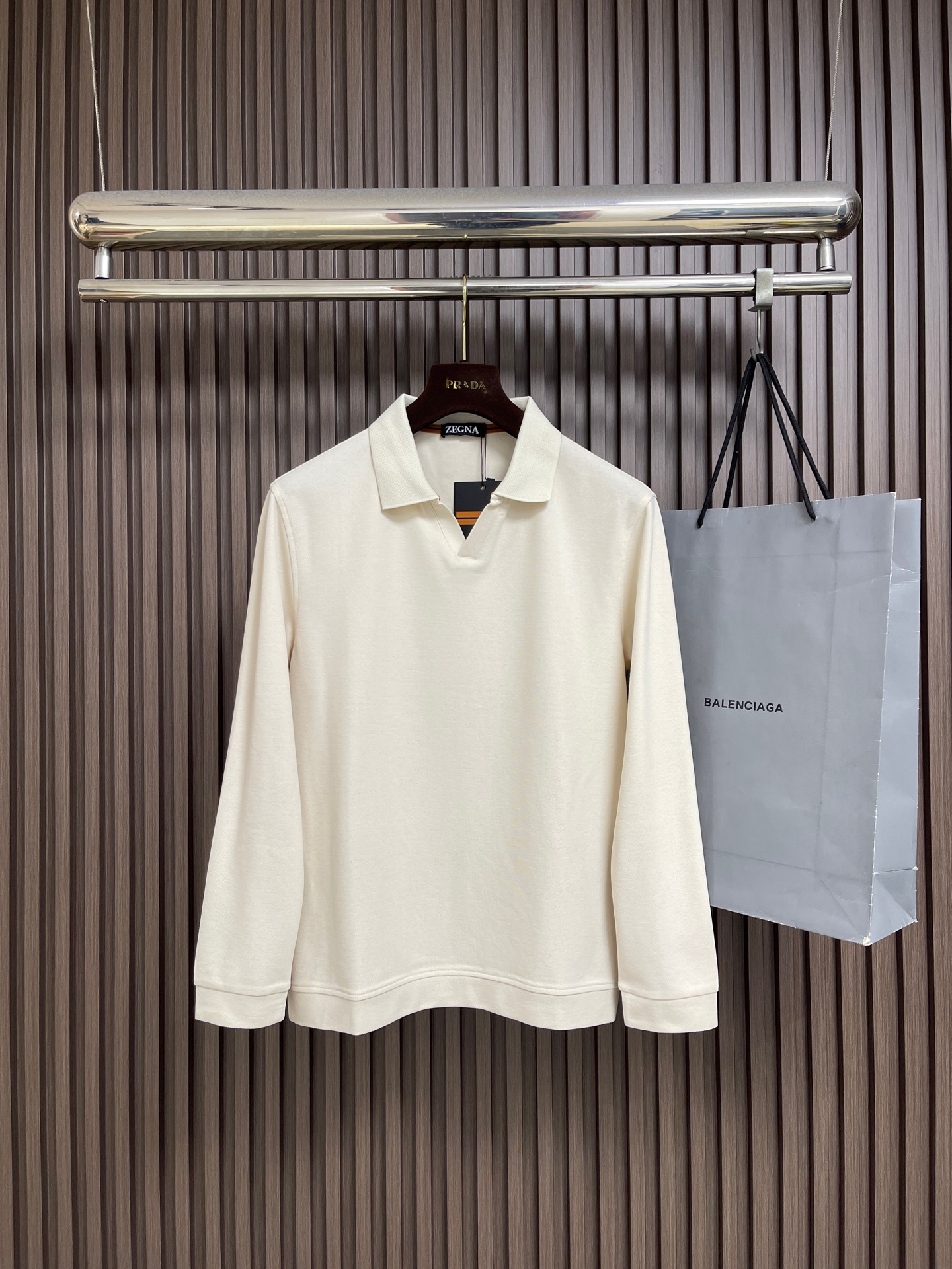 🛒🛒Zegna 2026ss秋冬新款翻领长袖Polo，衣橱必备的一款 看似简单 领口大小宽窄 考验师傅功底 来来回回打了