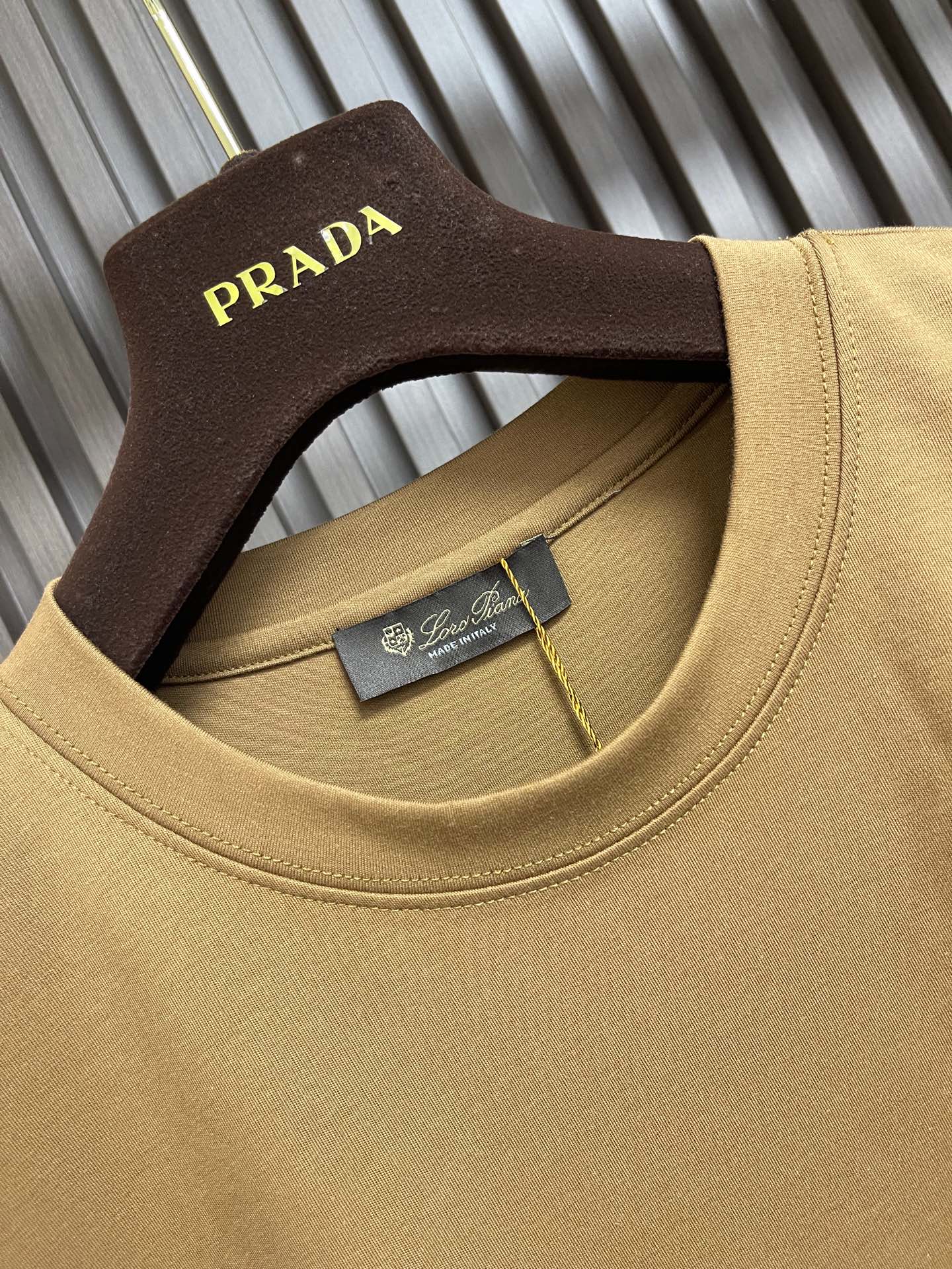 🛒🛒Loro piana LoroPiana 2026ss夏装新品短袖T恤，进口顶极精梳棉面料，极为亲肤舒适 摸上去非常