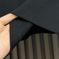 🛒🛒MONCLER 2026ss春夏新款短袖T恤,面料采用新疆长绒棉,纤维长度和强度远超普通棉,面料抗起球、抗拉伸,且透 🛒🛒MONCLER 2026ss春夏新款短袖T恤,面料采用新疆长绒棉,纤维长度和强度远超普通棉,面料抗起球、抗拉伸,且透