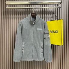 🛒🛒Moncler 2026SS 口袋标识摇粒绒拉链外套,选用100%聚酯纤维通过高科技加工编制成的羊妃绒面料,表面有一 🛒🛒Moncler 2026SS 口袋标识摇粒绒拉链外套,选用100%聚酯纤维通过高科技加工编制成的羊妃绒面料,表面有一