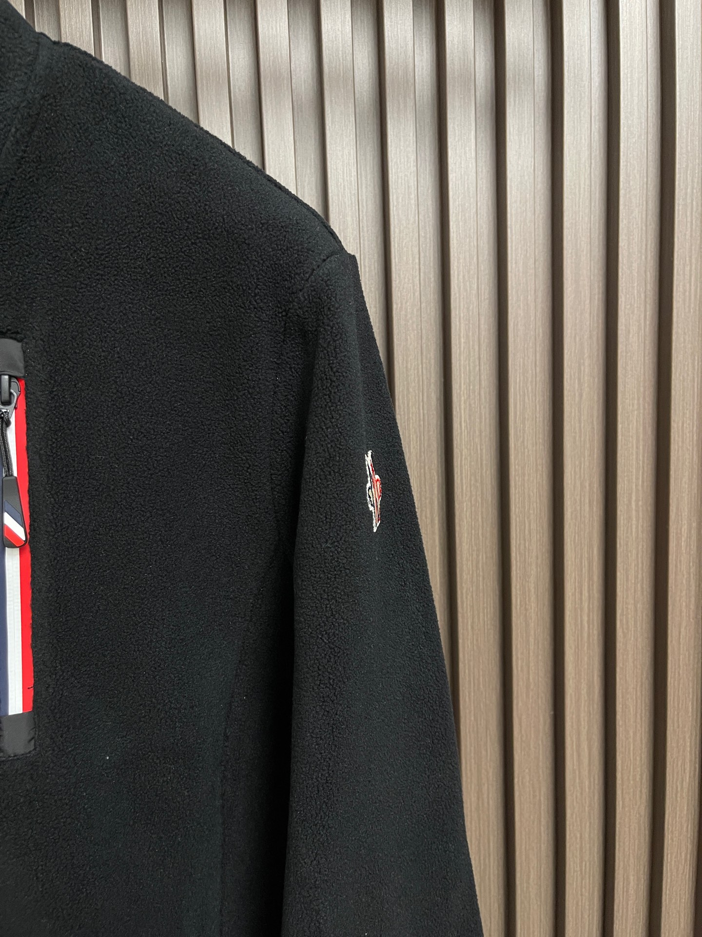 🛒🛒MONCLER 2026SS秋冬新款摇粒绒立领拉链外套，五金辅料全品相订单，秋季实穿性很高的一款，合体的剪裁密度高挺