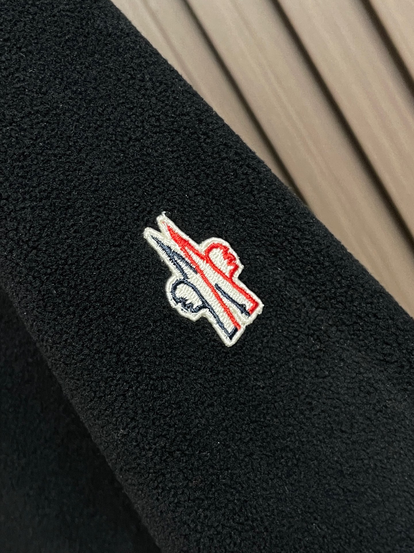 🛒🛒MONCLER 2026SS秋冬新款摇粒绒立领拉链外套，五金辅料全品相订单，秋季实穿性很高的一款，合体的剪裁密度高挺