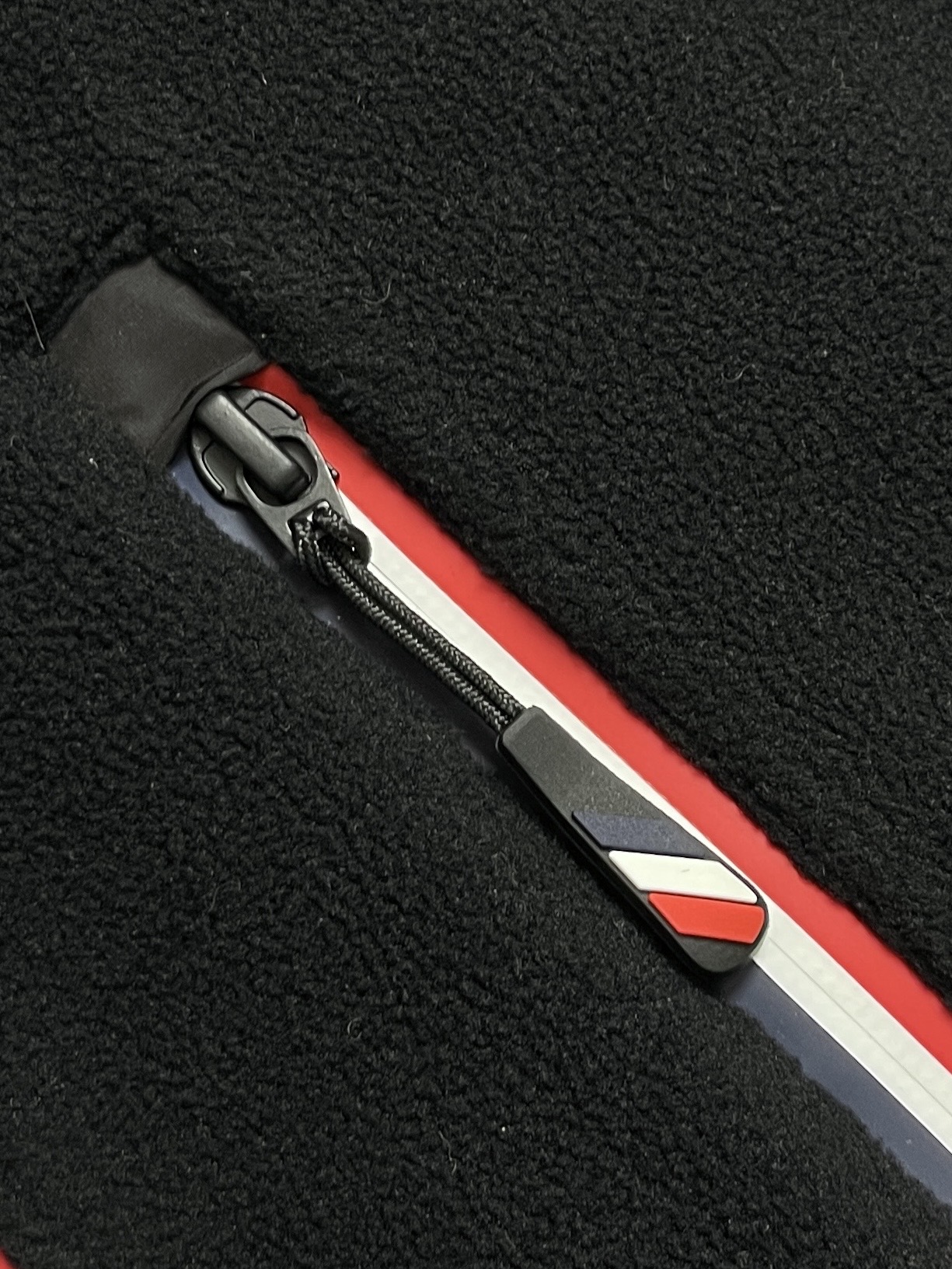🛒🛒MONCLER 2026SS秋冬新款摇粒绒立领拉链外套，五金辅料全品相订单，秋季实穿性很高的一款，合体的剪裁密度高挺