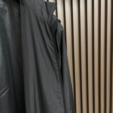 🛒🛒Moncler 三合一可拆卸夹克外套,主体与可拆卸均选用100%聚酯纤维面料,经过精密平纹织造与后整理工艺,布面平滑 🛒🛒Moncler 三合一可拆卸夹克外套,主体与可拆卸均选用100%聚酯纤维面料,经过精密平纹织造与后整理工艺,布面平滑