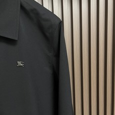 🛒🛒Burberry 金属徽标Bloomsbury夹克外套,羊毛人棉混纺西装面料310克,定制铜氨提花里布,复合50D衬 🛒🛒Burberry 金属徽标Bloomsbury夹克外套,羊毛人棉混纺西装面料310克,定制铜氨提花里布,复合50D衬