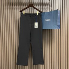 🛒🛒Burberry 2026ss早秋新款休闲裤,整条版型纯正,可徒步 休闲 商务登山 露营 旅行等多场景自由切换,面 🛒🛒Burberry 2026ss早秋新款休闲裤,整条版型纯正,可徒步 休闲 商务登山 露营 旅行等多场景自由切换,面