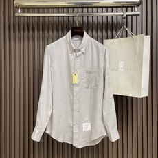 🛒🛒Thom browne TB 新品休闲长袖衬衫 进口原版科技面料,柔软舒适,上身舒适透气,独特设计风格,无论是单穿还 🛒🛒Thom browne TB 新品休闲长袖衬衫 进口原版科技面料,柔软舒适,上身舒适透气,独特设计风格,无论是单穿还