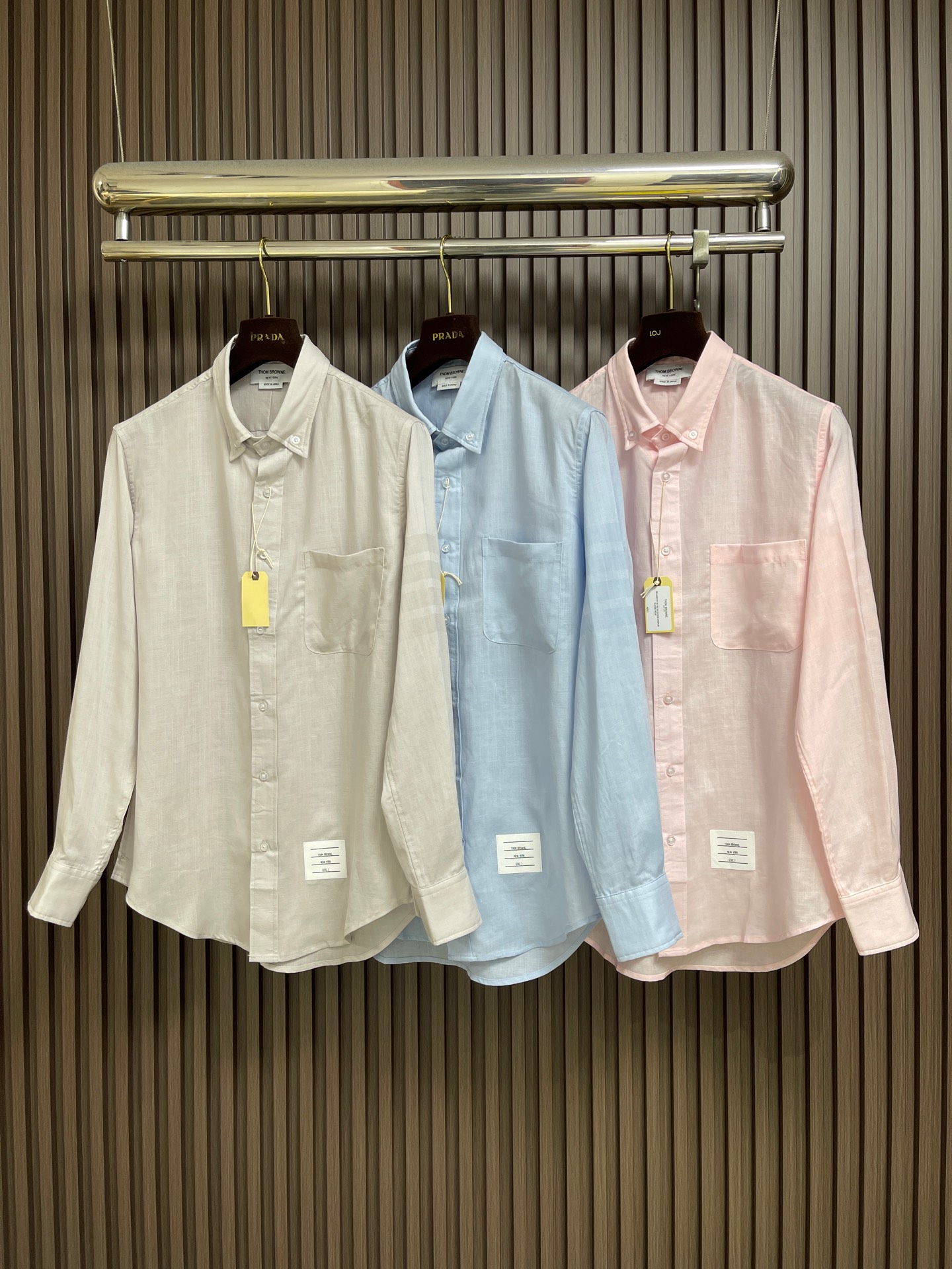 🛒🛒Thom browne TB 新品休闲长袖衬衫 进口原版科技面料，柔软舒适，上身舒适透气，独特设计风格，无论是单穿还