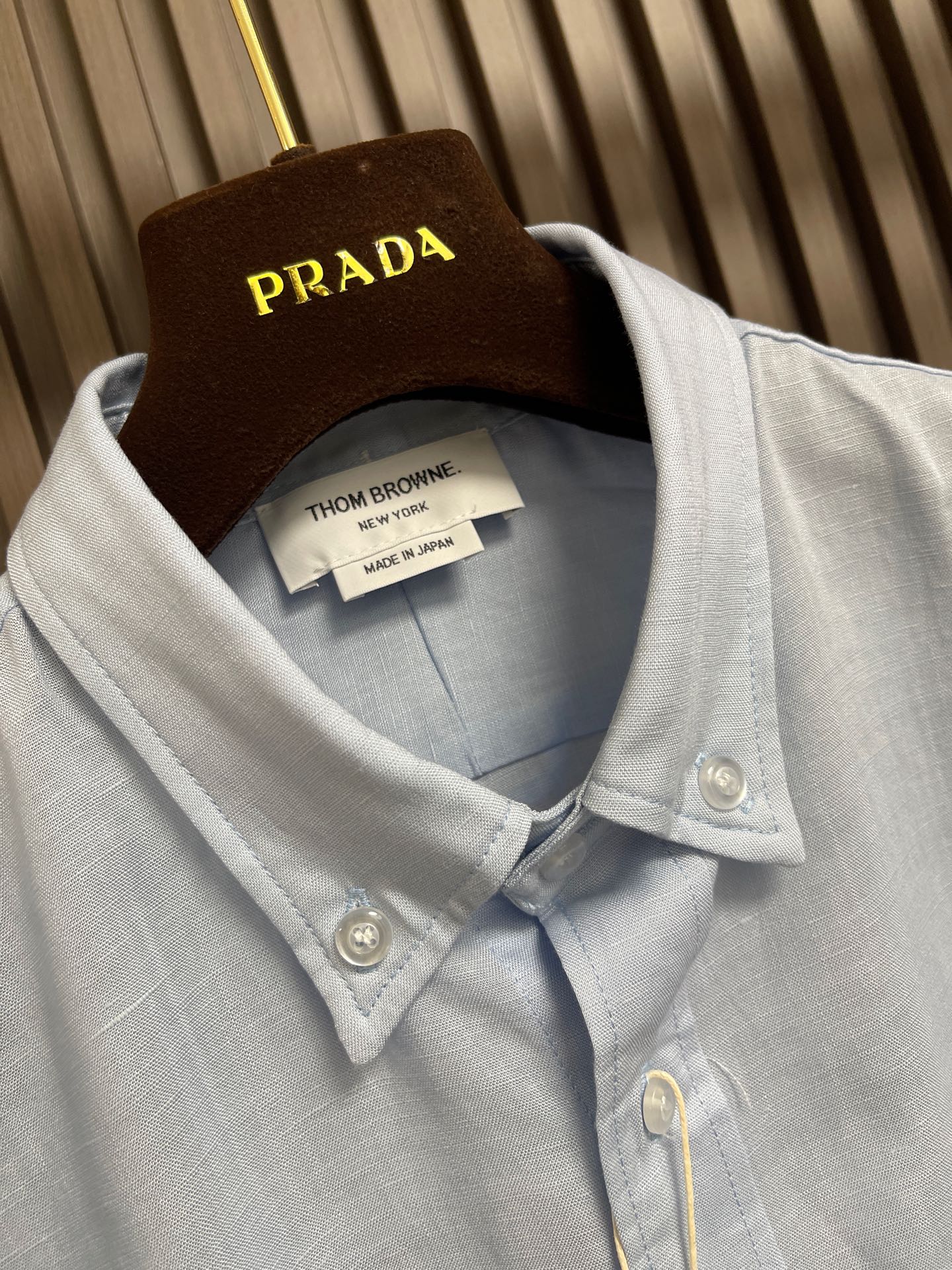 🛒🛒Thom browne TB 新品休闲长袖衬衫 进口原版科技面料，柔软舒适，上身舒适透气，独特设计风格，无论是单穿还