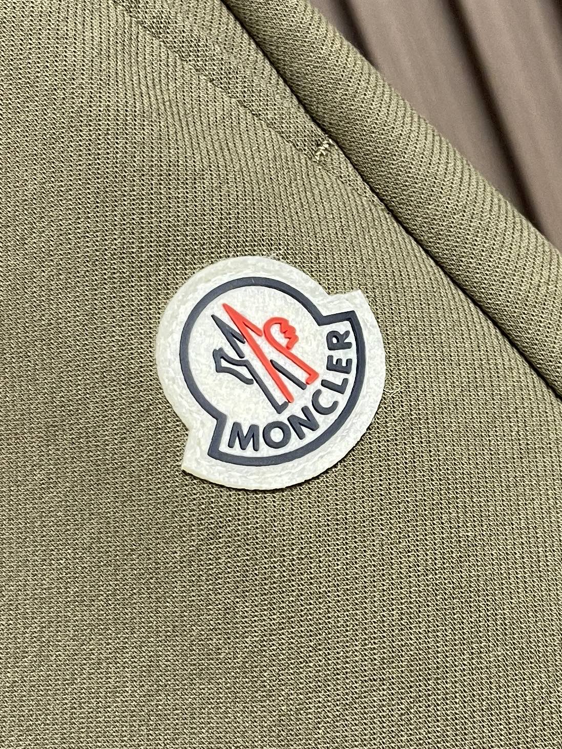 🛒🛒Moncler 2026ss新款直筒卫裤，保暖有型，客供针织纯棉混纺面料，手感软糯舒适，垂感好，搭配松紧腰直脚休闲裤