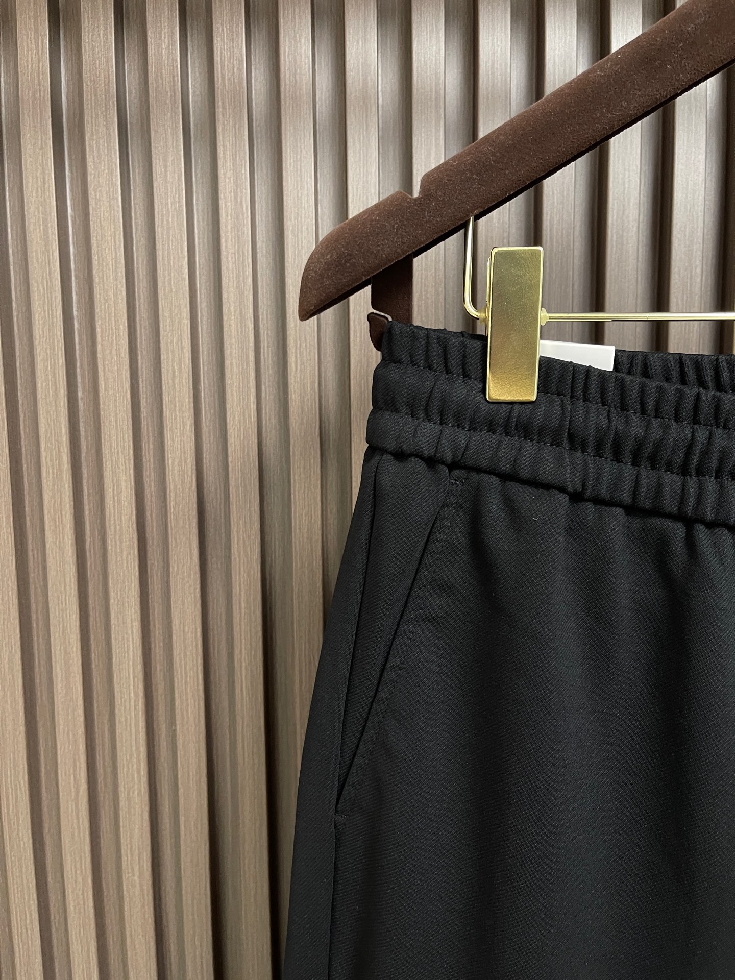 🛒🛒Moncler 2026ss新款直筒卫裤，保暖有型，客供针织纯棉混纺面料，手感软糯舒适，垂感好，搭配松紧腰直脚休闲裤