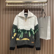 🛒🛒LV 2026ss森林风景提花拉链立领针织毛衣外套,采用定纺定染马海毛+羊毛混纺纱线,纱线比例、毛感蓬松度、克重完全 🛒🛒LV 2026ss森林风景提花拉链立领针织毛衣外套,采用定纺定染马海毛+羊毛混纺纱线,纱线比例、毛感蓬松度、克重完全