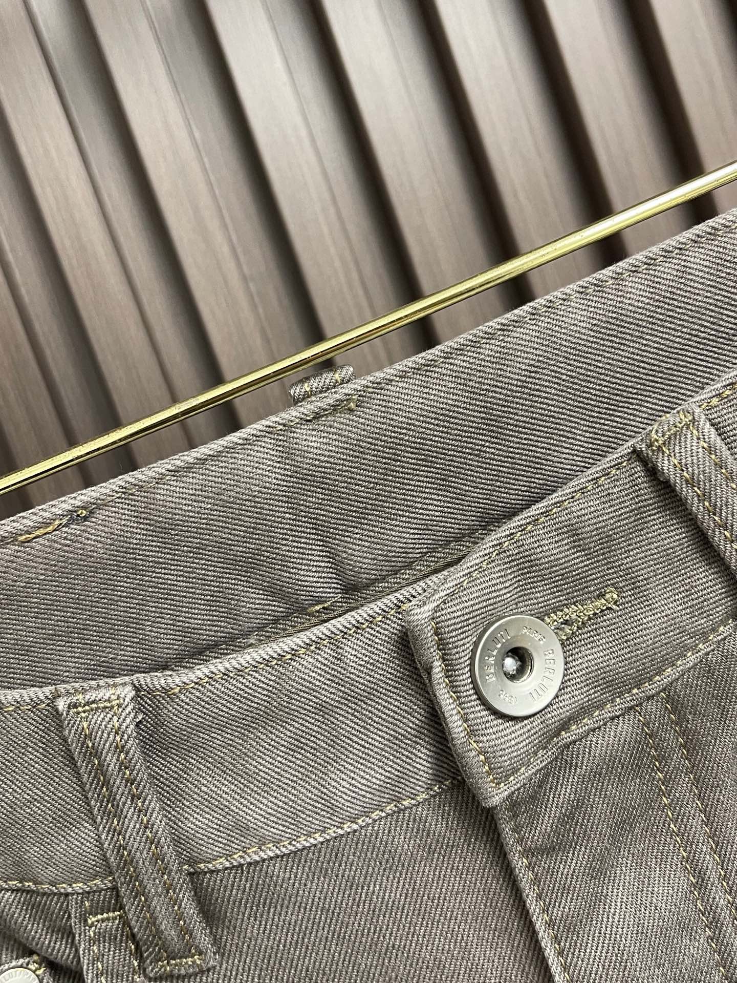 🛒🛒Berluti 2026SS 早秋新款直筒牛仔裤！法国奢华高端品牌重磅打造专为绅士们提供匠心独具的时尚优雅单品！Be