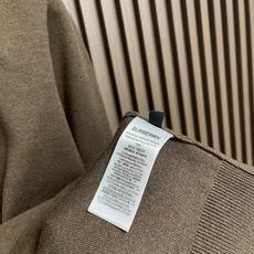 🛒🛒Burberry 战马刺绣Polo针织衫,这款博柏利长袖针织衫选用精纺羊毛混纺细纱织造,织面平整细腻,触感顺滑透气且 🛒🛒Burberry 战马刺绣Polo针织衫,这款博柏利长袖针织衫选用精纺羊毛混纺细纱织造,织面平整细腻,触感顺滑透气且