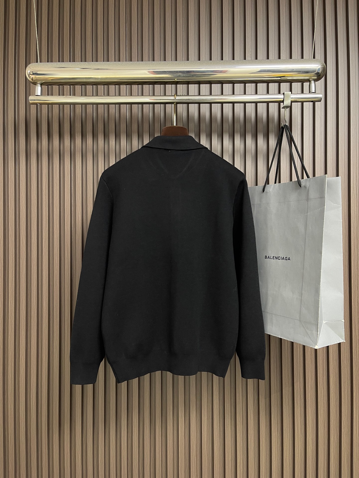 🛒🛒Burberry 战马刺绣Polo针织衫，这款博柏利长袖针织衫选用精纺羊毛混纺细纱织造，织面平整细腻，触感顺滑透气且